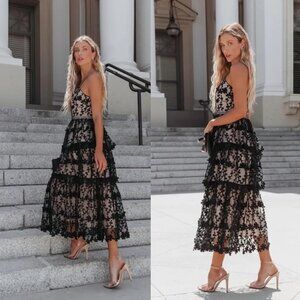 VICI NWT Endless Rose Pascal Tiered Crochet Lace Midi Dress in Black